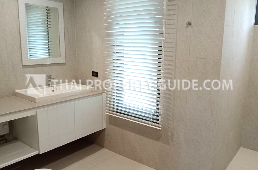 House with Private Pool in Chaengwattana (near Nichada Thani) 